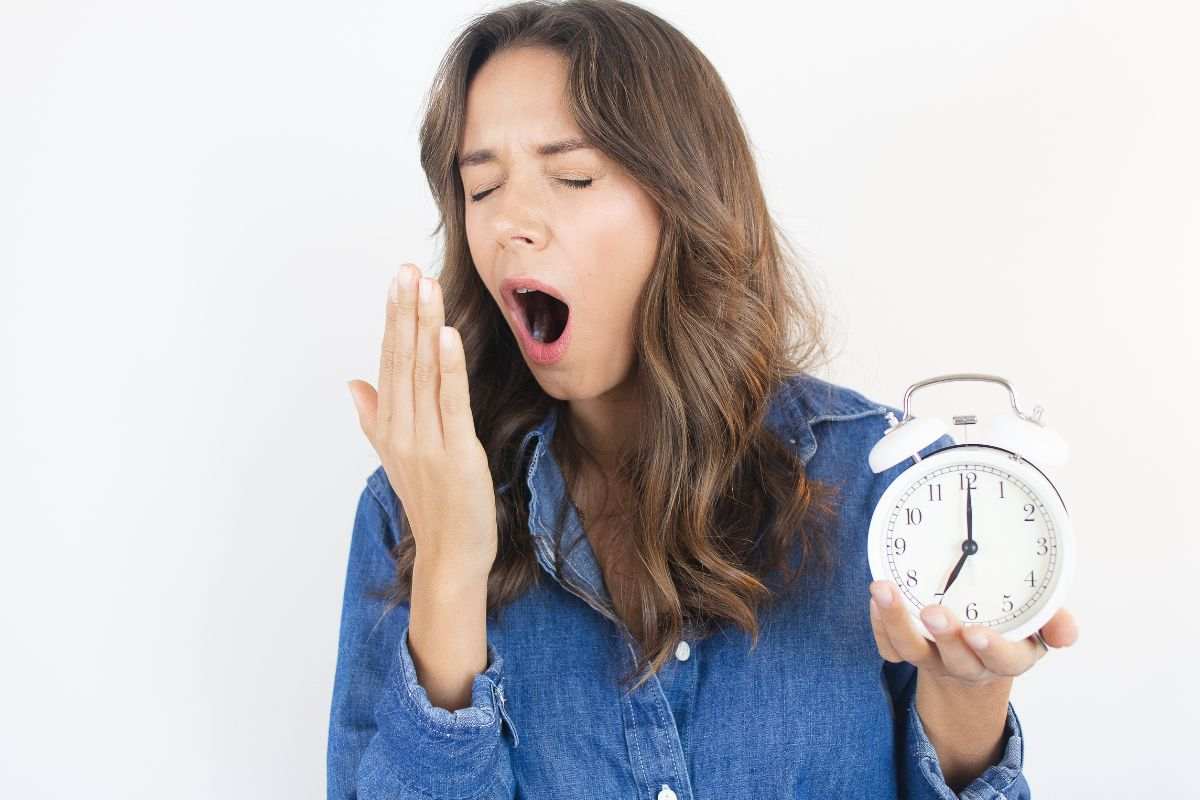 Gli alimenti da consumare la sera per dormire bene e contrastare insonnia e disturbi del sonno