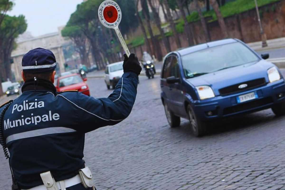 Codice della Strada, la novità che sta sollevando polemiche, costa 2 mila euro: mazzata per gli automobilisti